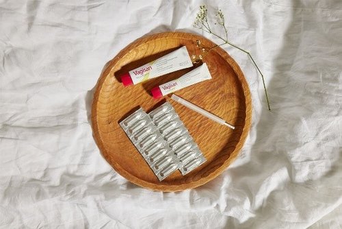 Vagisan FeuchtCreme und FeuchtCreme Cremolum (Medizinprodukte)